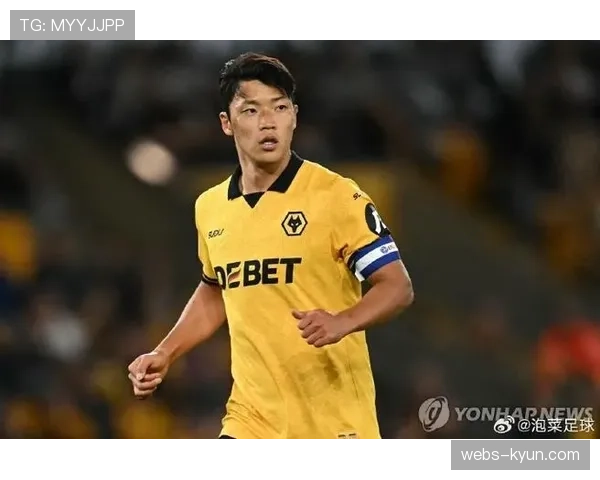 狼队主力前锋黄喜灿小腿受伤缺阵，进攻火力大幅削弱