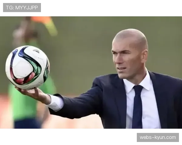 苏维门迪在伯恩茅斯人海战术围剿下彻底迷失，不敢转身控球